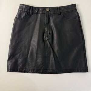 Forever 21 vegan leather straight mini skirt  black junior small pockets